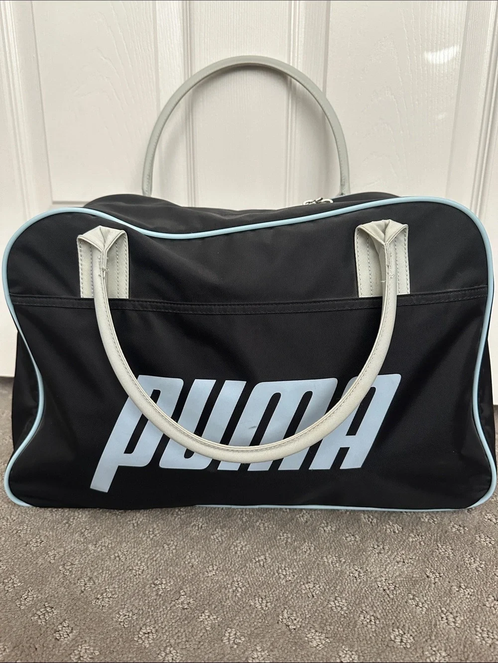 Vintage Puma black duffel bag with light blue trim